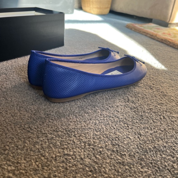 UNWORN Talbots Blue Ballet Flats - Picture 2 of 3